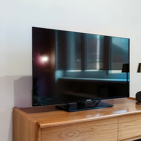 Ng Apartment *